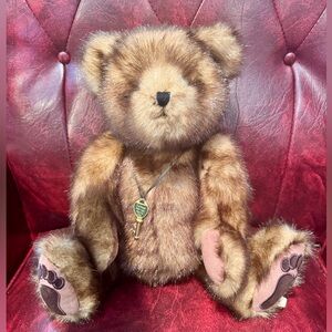 Boyds Bear, Bea Goodfriend